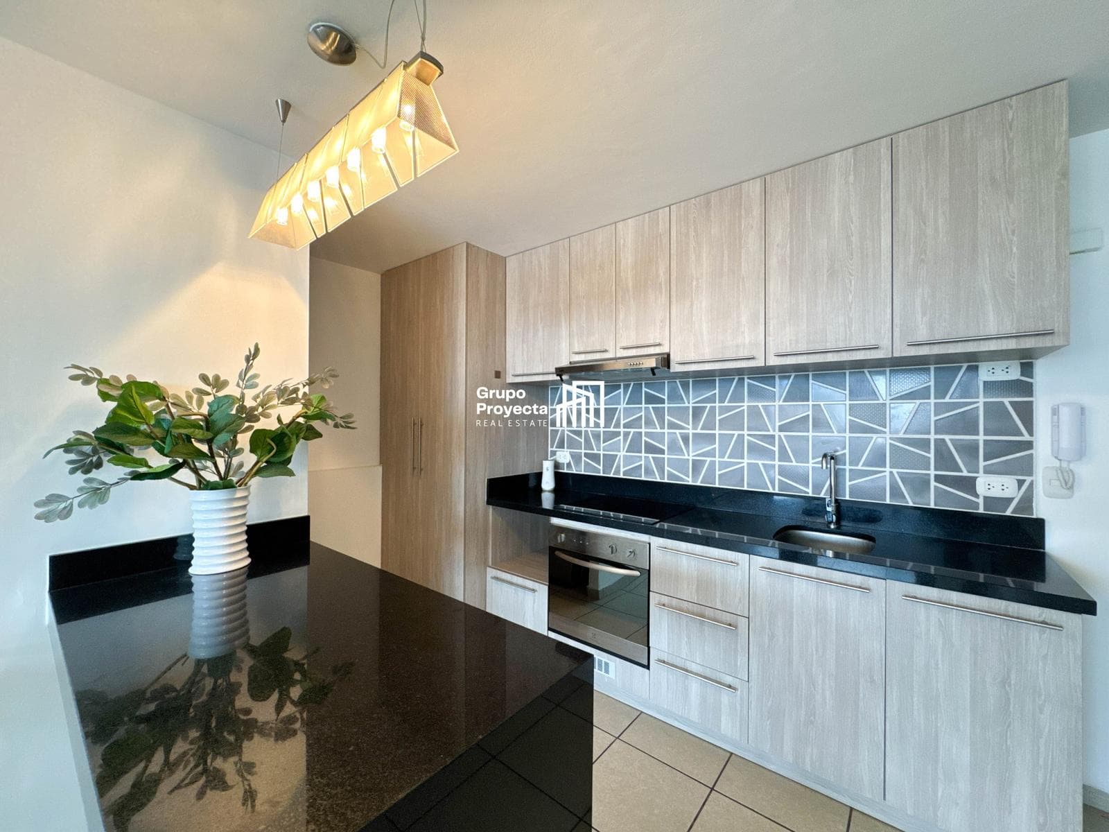 Departamento Amoblado en Miraflores | 105 m² | 2 Dormitorios | Cochera | S/ 2,850 - 1