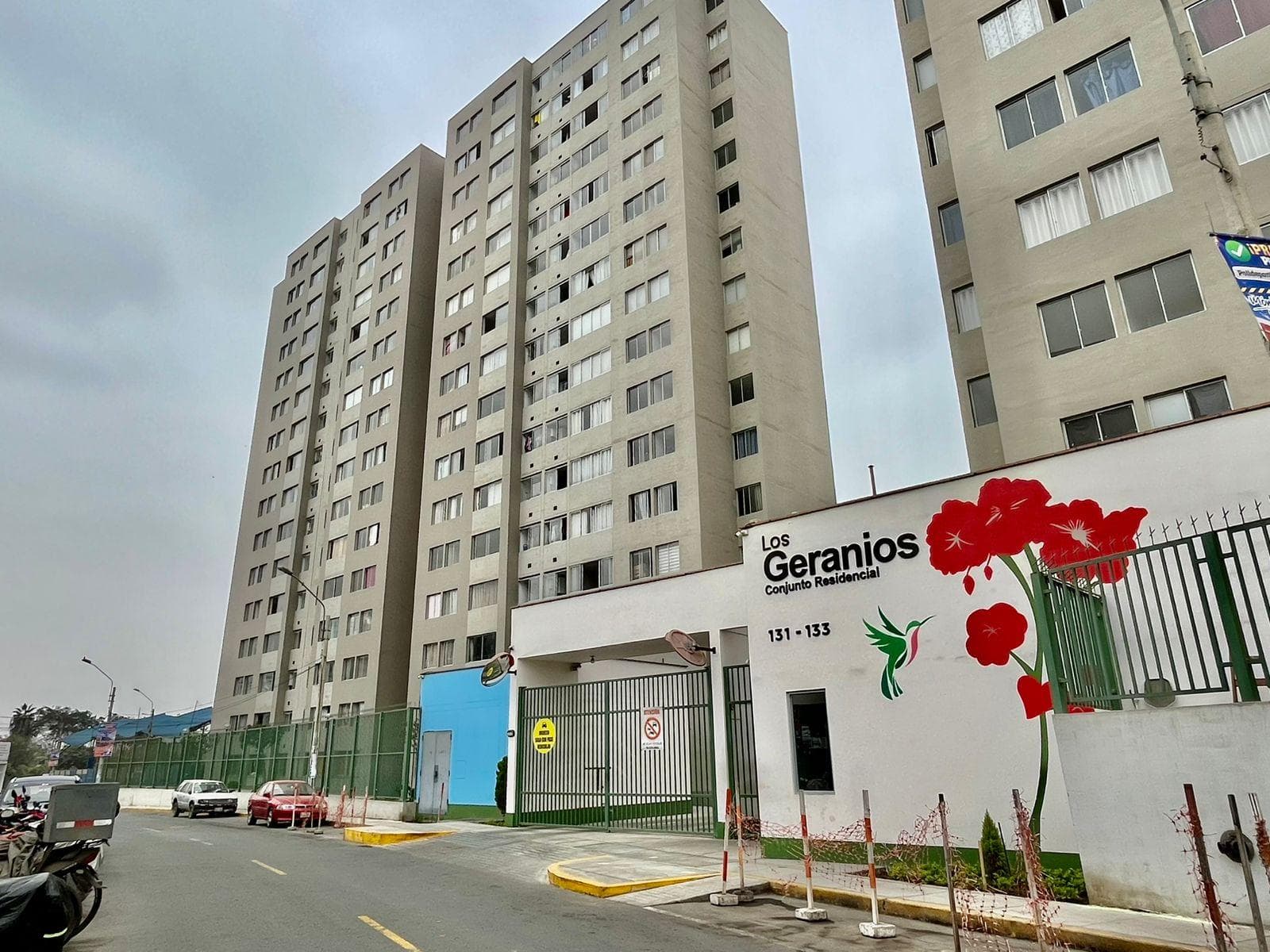 ALQUILO DEPARTAMENTO EN CONDONOMINIO LOS GERANIOS 1 - COMAS - 1