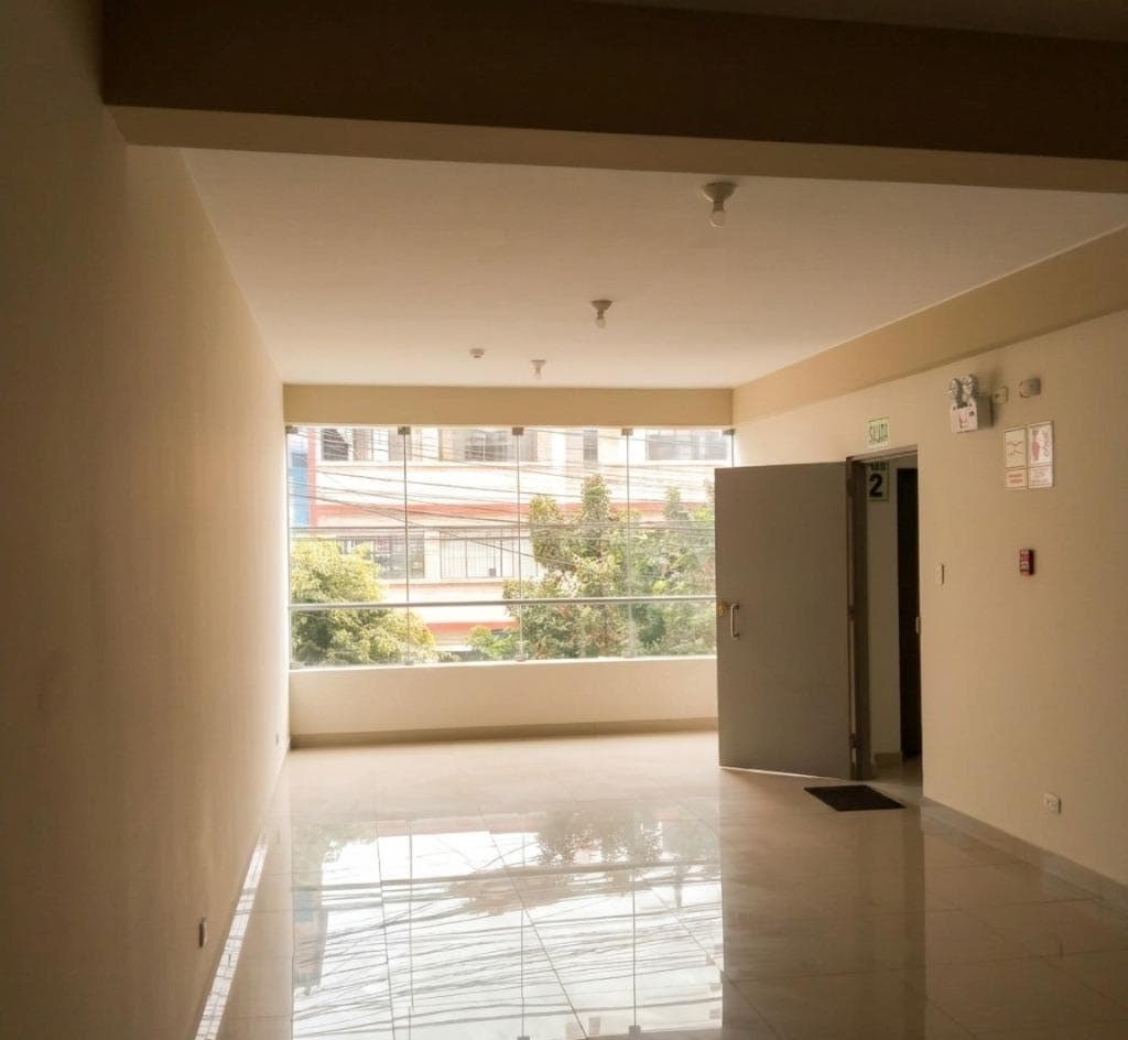 Alquiler de Locales Comerciales Estreno 52m2 | Independientes | Piso 2 | Horacio Urteaga Jesus Maria - 1