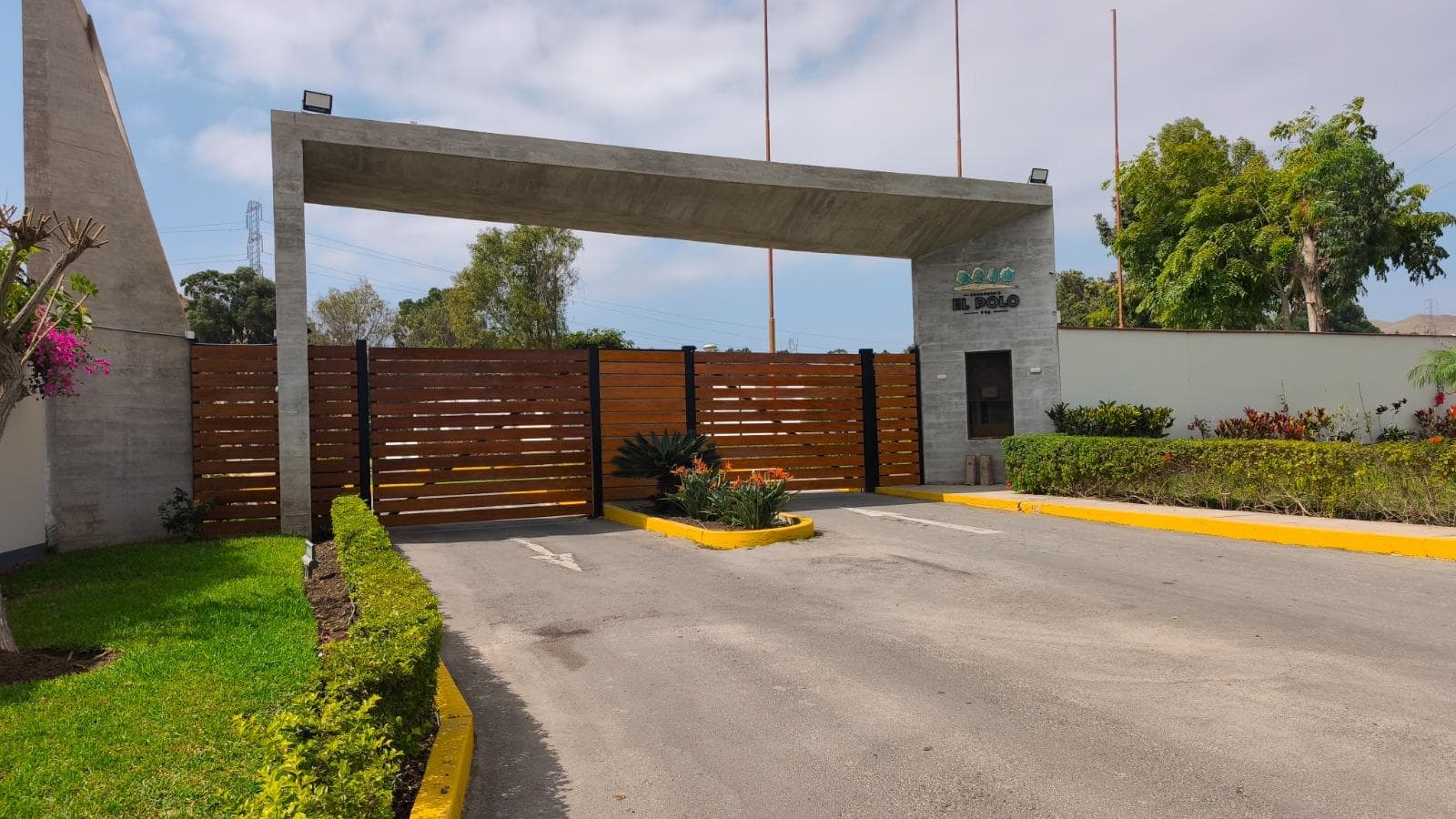 Construye Tu Casa De Campo Soñada En El Polo - Venta de Terreno en Cañete - 1