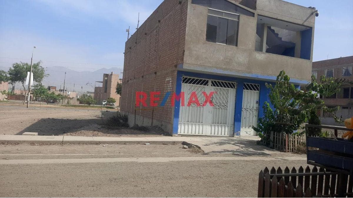 Terreno En Venta En Carabayllo 105 M² Frente A Parque Ideal Para Vivienda O Inversión - 1