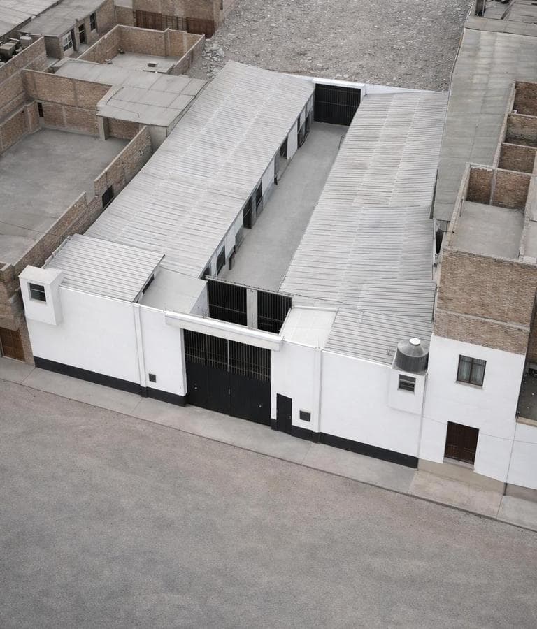 Local industrial en venta en SJL con nave, patio de maniobras y acceso a Av. Wiesse - 1
