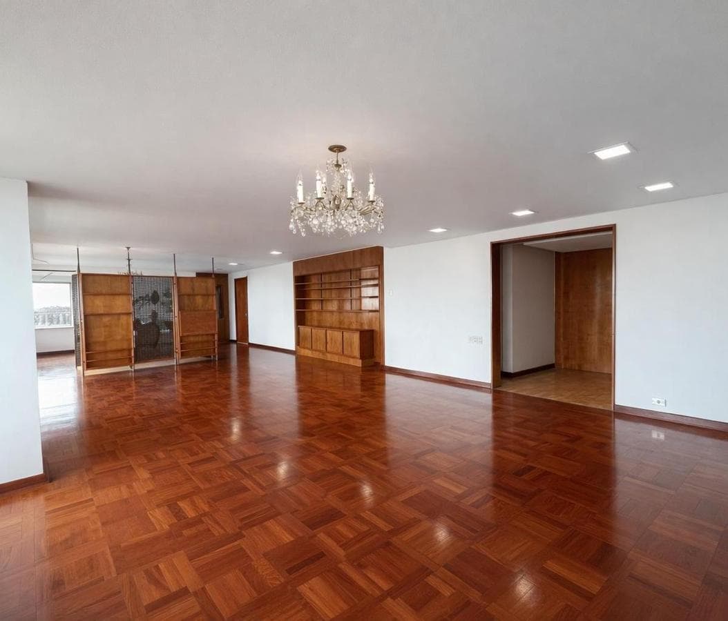 Departamento en venta en San Isidro con vista panorámica, amplia terraza y ubicación estratégica - 1