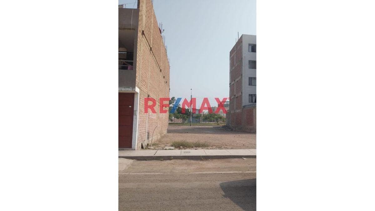 Terreno En Venta En Carabayllo 94 M² Frente A Parque Listo Para Construir - 1