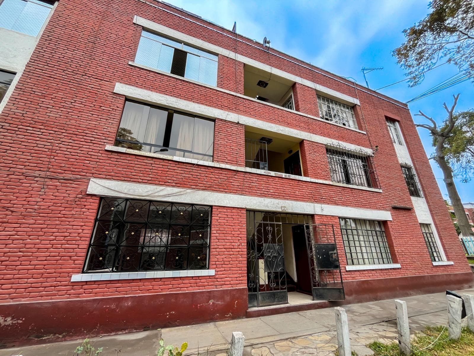 Departamento En Condominio Privado Con Áreas Verdes Y Gas Natural - 1