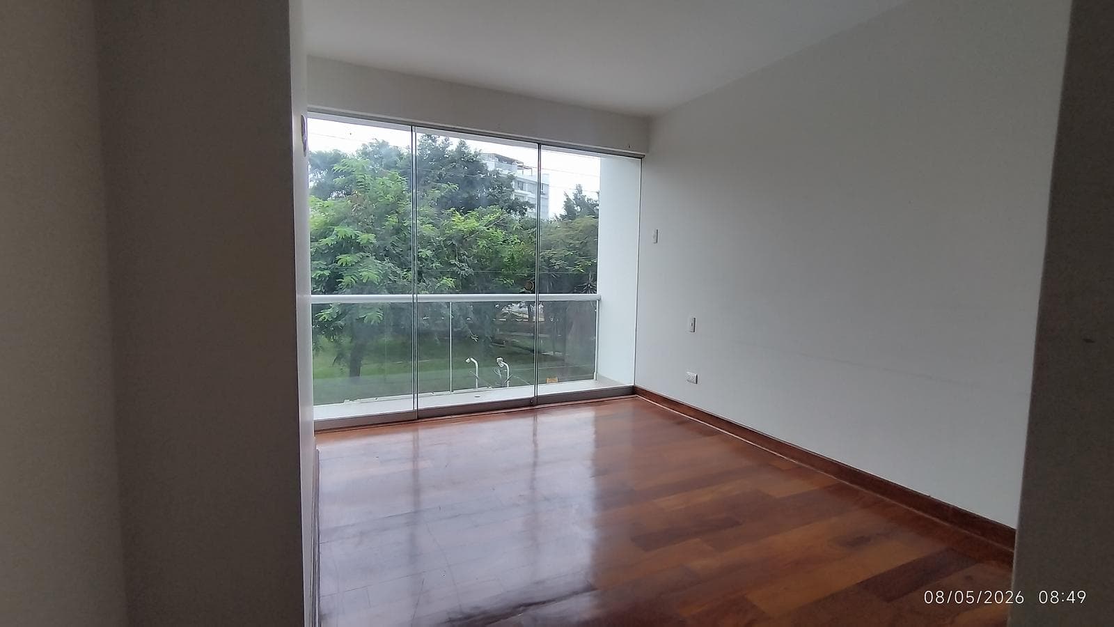 ALQUILER DPTO CON 01 COCHERA Y 03 HABITACIONES - 1