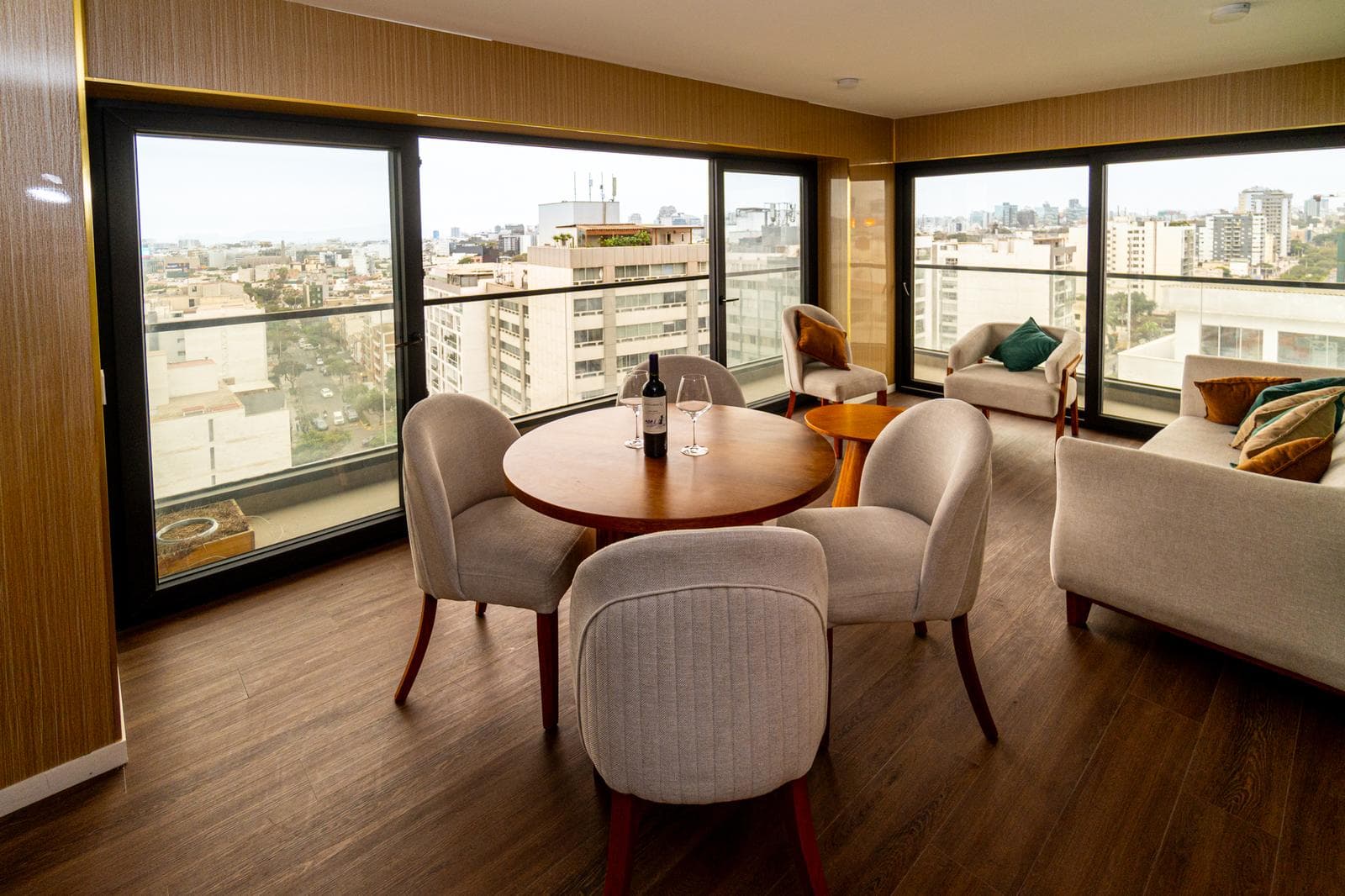 Departamento moderno amoblado en alquiler en av. Arequipa-Miraflores - 1