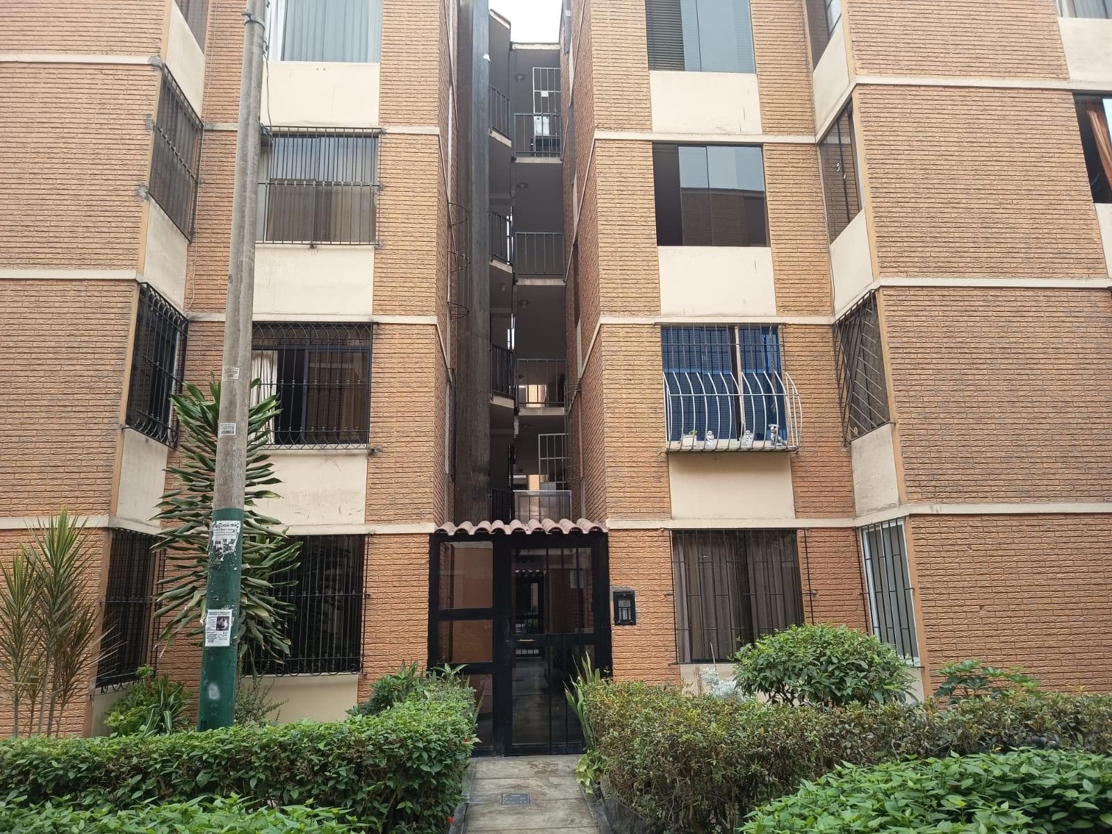 Se Vende Dpto en Residencial La Cruceta - Surco! - 1