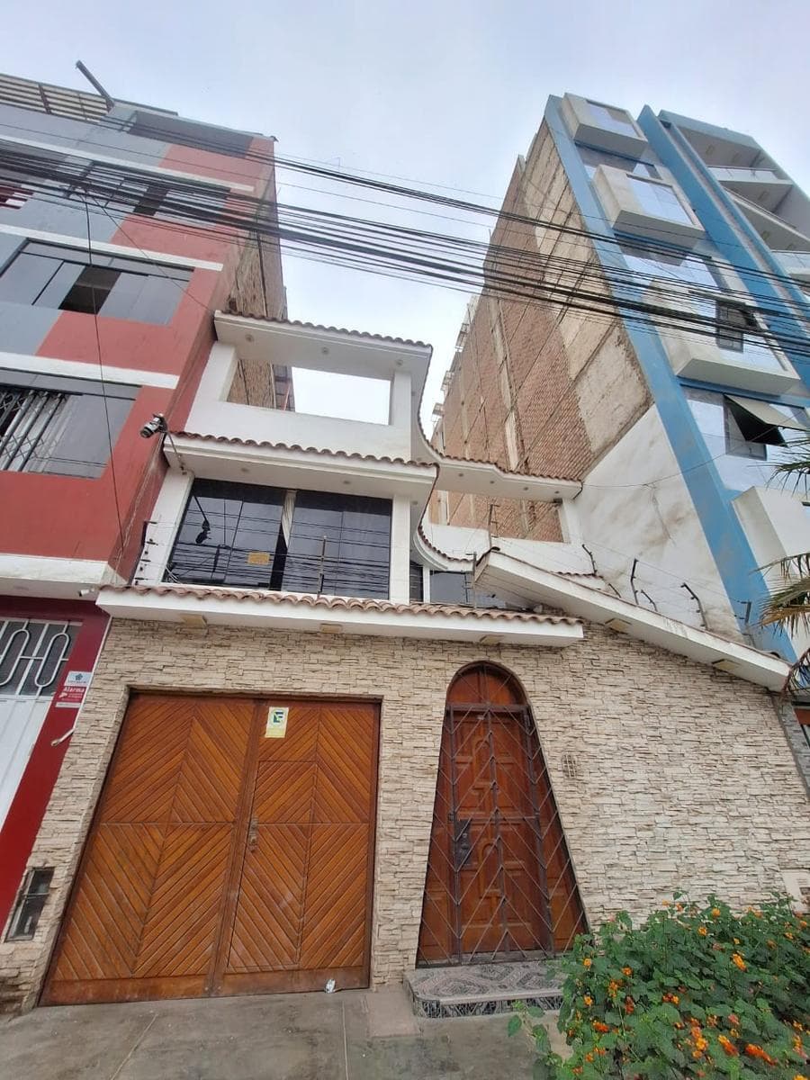 ¿Buscas Una Casa Amplia, Bien Ubicada Y Que Puedas Diseñar A Tu Propio Gusto - 1