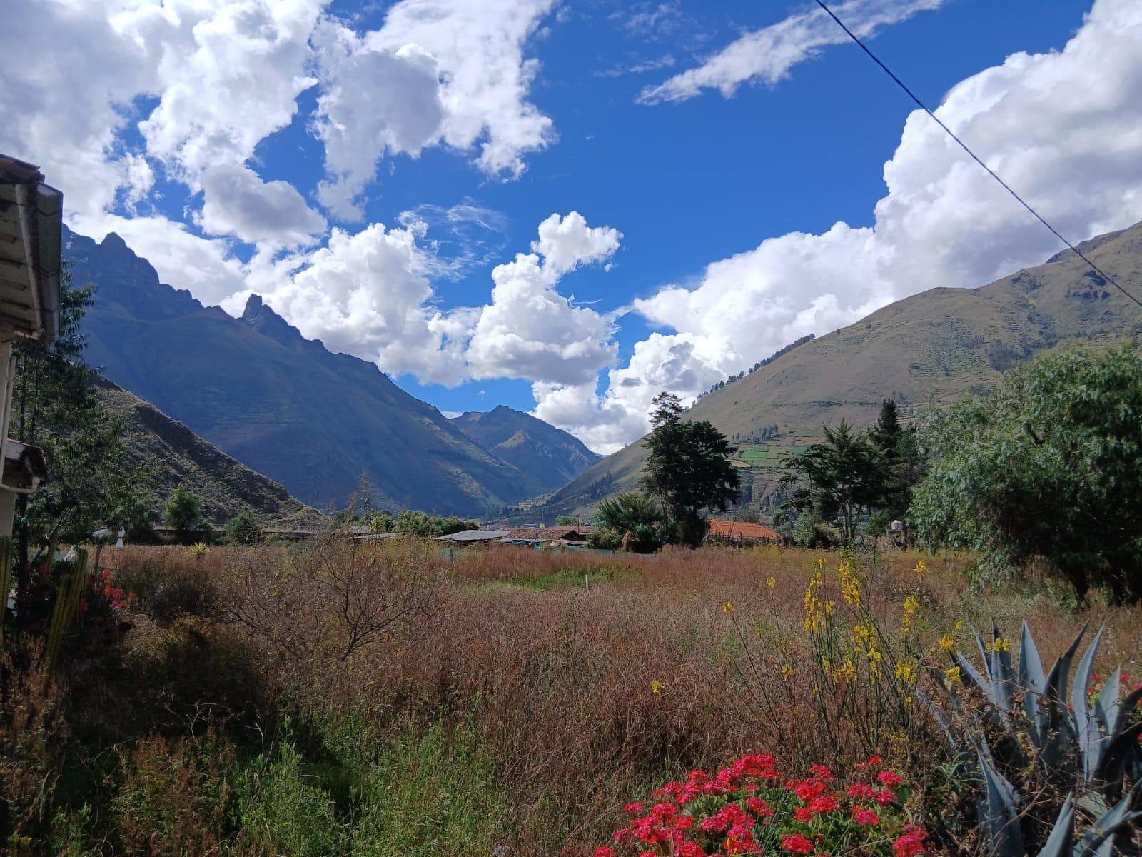 TERRENO CON CASA EN VENTA cerca al PUMA CALCA - CUSCO - 1