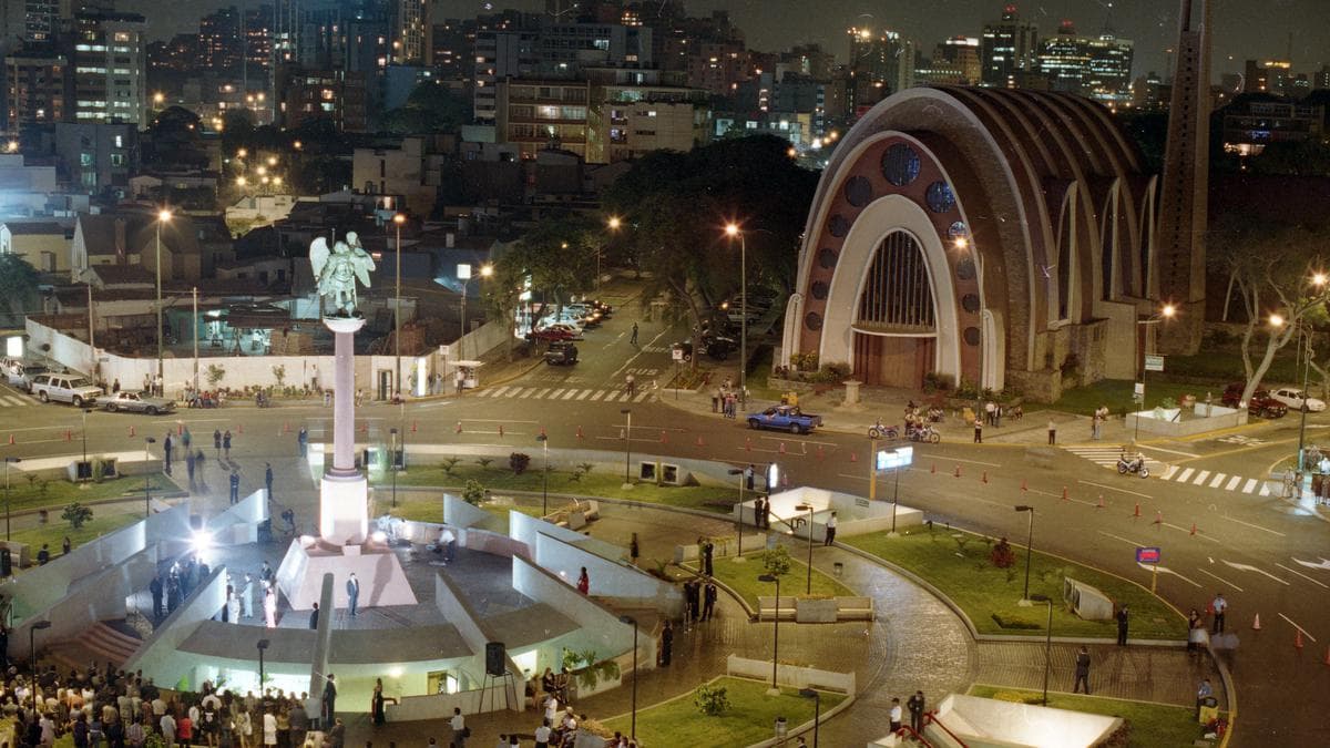 Exclusivo Dpto. Cerca al Óvalo Gutiérrez | 2 Dormitorios - 1