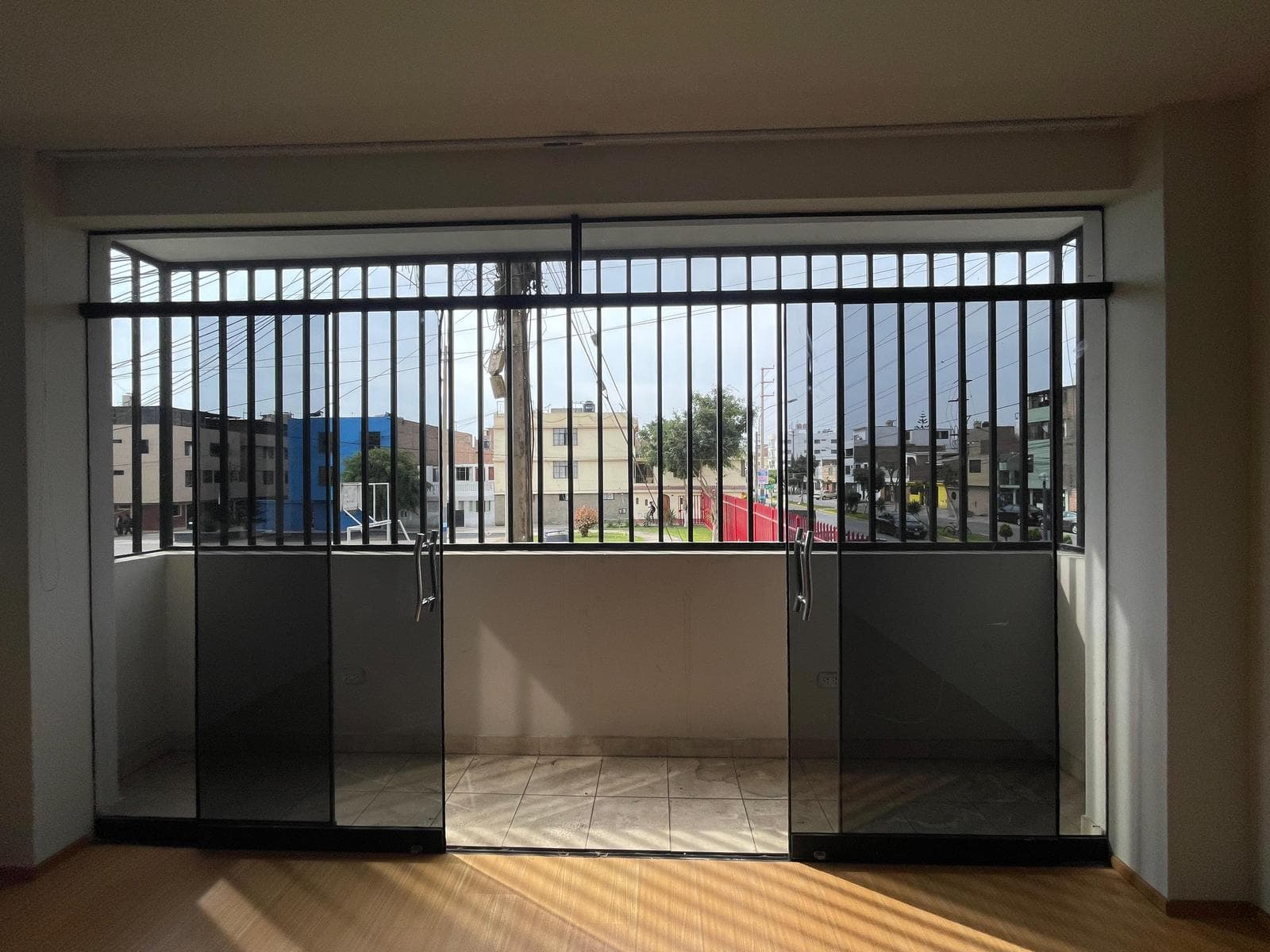 Departamento en venta de 4 dormitorios en vipol callao - 1