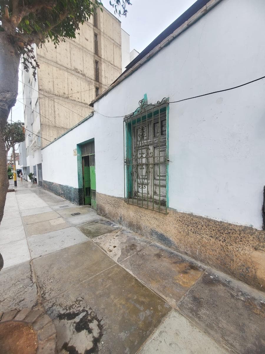 Venta de Terreno en Breña - 1