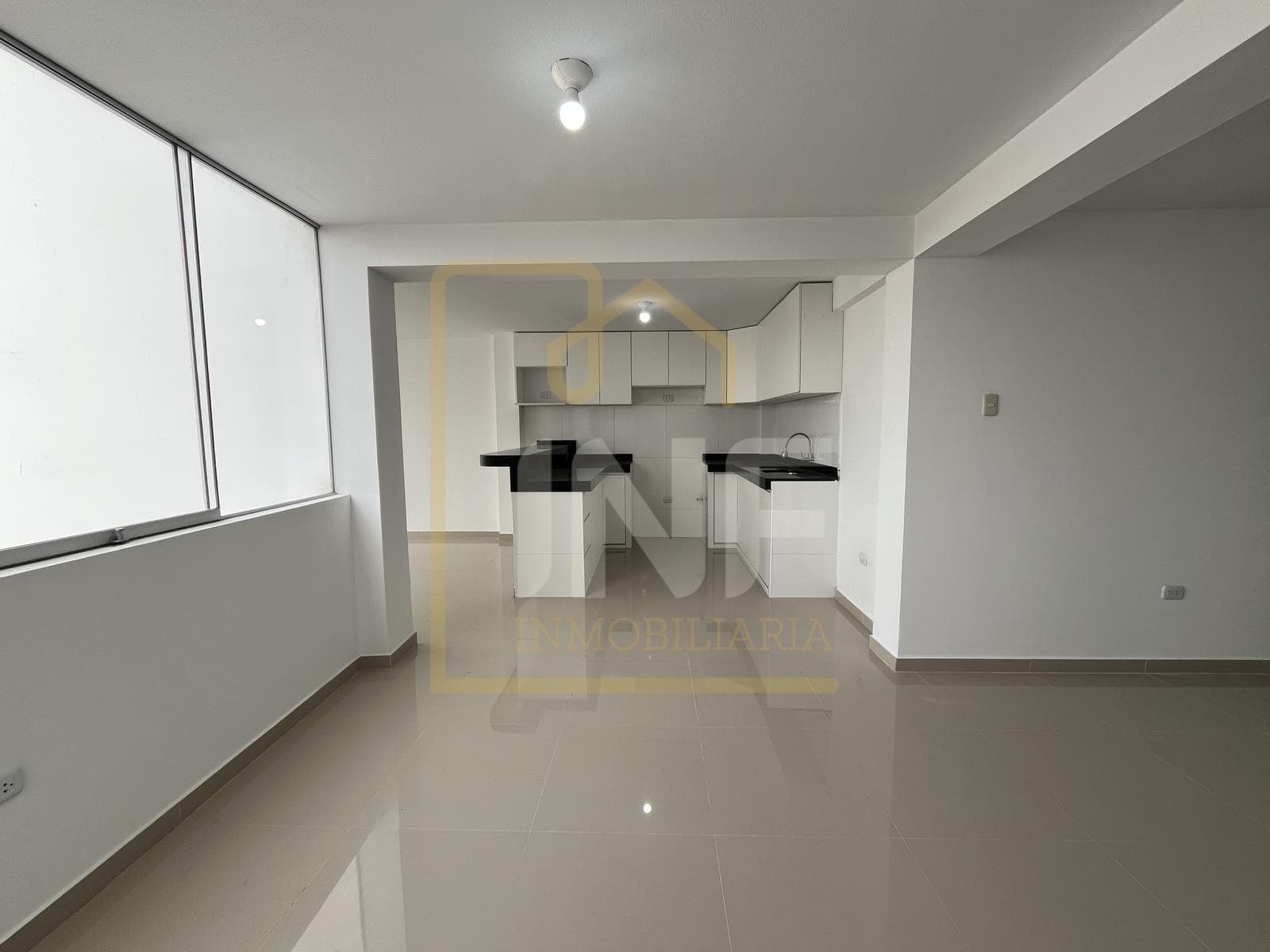 Venta de departamento en Estreno ubicado en la Perla - 1