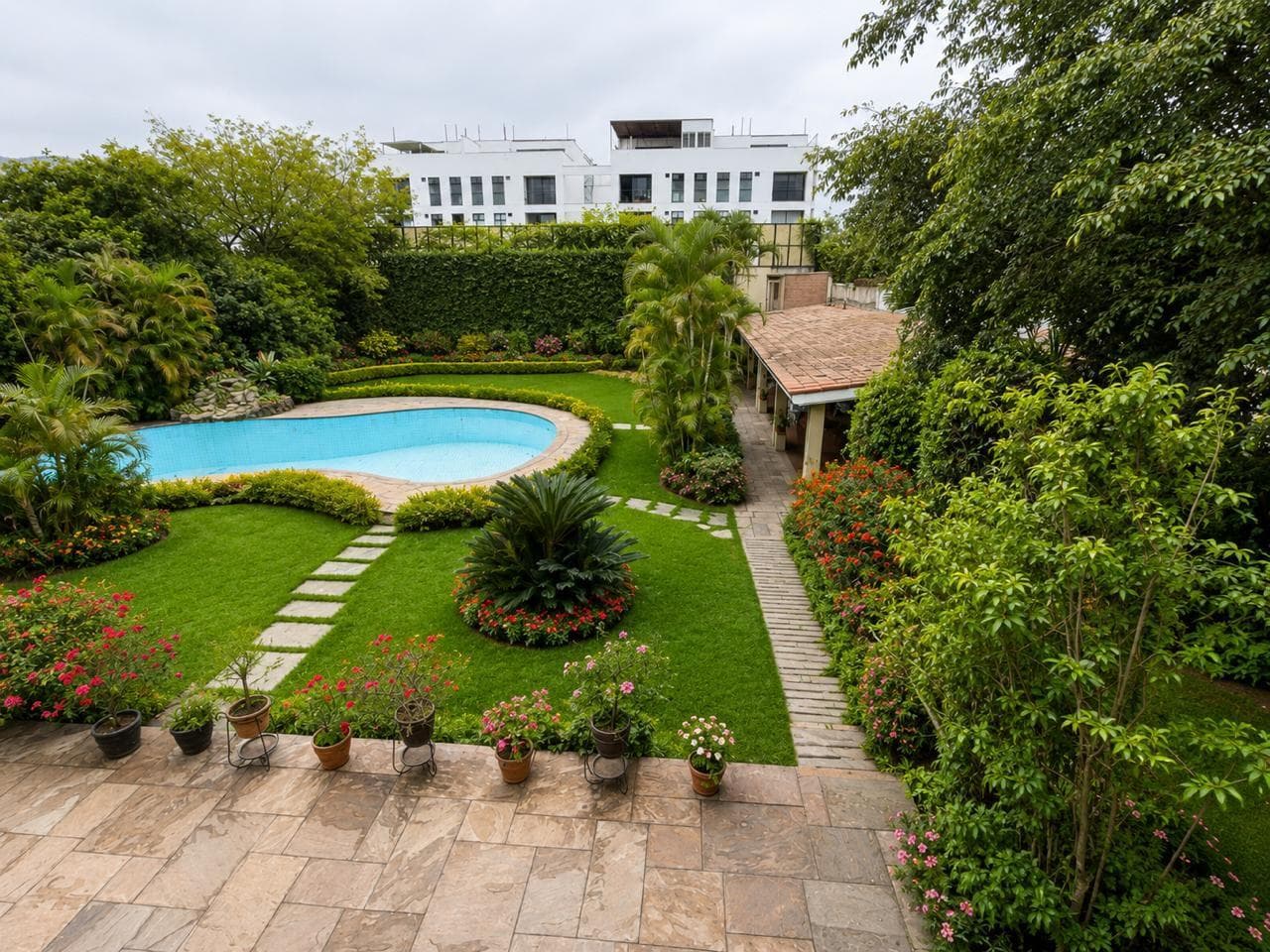 Venta de casa en zona de Batallones Santa Teresa Santiago de Surco - 1