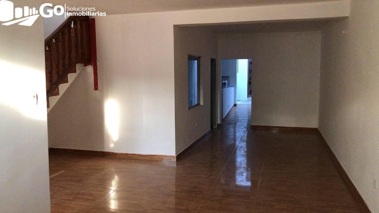 Casa en Cercado de Piura (Frente a Cruz del Sur). - 1